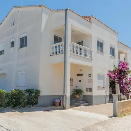 Rusula Apartmán