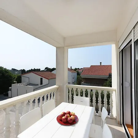 Rusula Apartment *